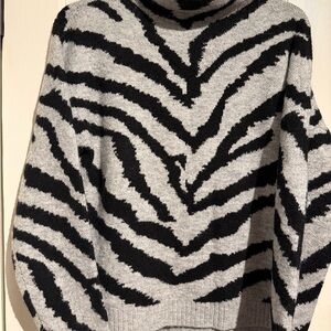 FifteenTwenty Stylish Black and Gray Zebra Print Sweater Size S
